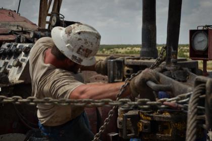 U.S. RIGS DOWN 73 TO 529