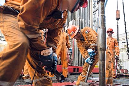 U.S. RIGS DOWN 1 TO 987