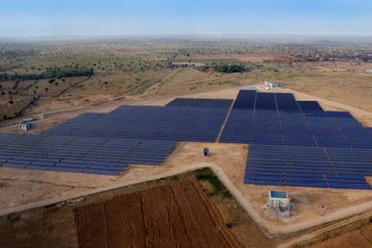 INDIA'S RENEWABLE INVESTMENT UP