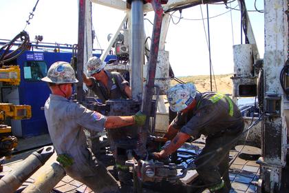 U.S. RIGS UP 1 TO 764