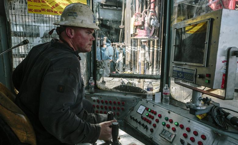 U.S. RIGS DOWN 1 TO 802