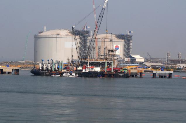 THE BIGGEST ASIA'S LNG TERMINAL