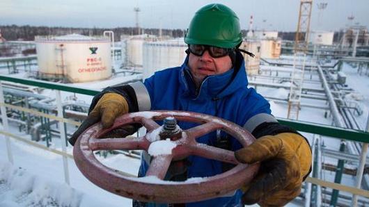 ROUBLE & OIL PRICES DOWN