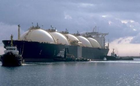 INDIA'S LNG IMPORTS UP 33%