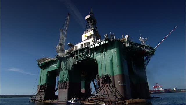 U.S. RIGS UP 7