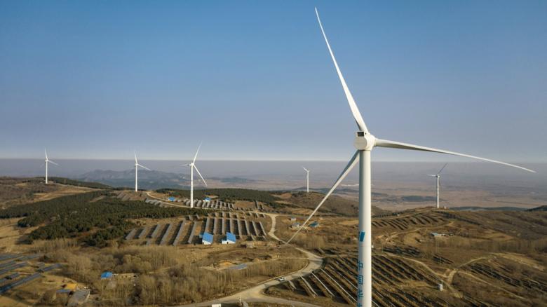 TOTAL RENEWABLE INVESTMENT $2 BLN