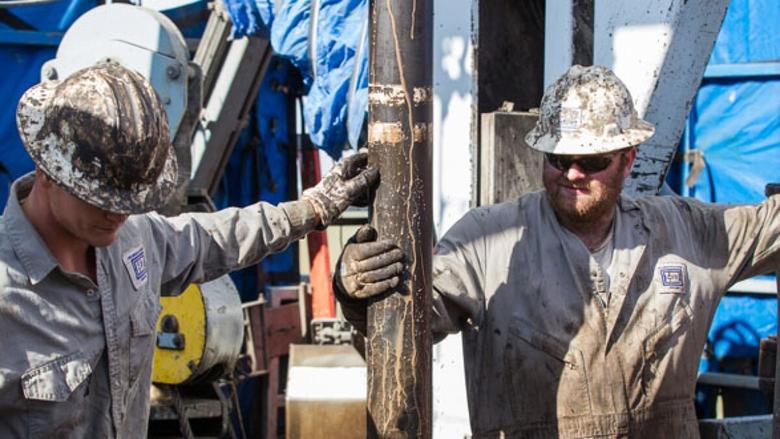 U.S. RIGS DOWN 4 TO 771