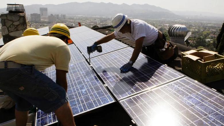 U.S. SOLAR JOBS DOWN 7%