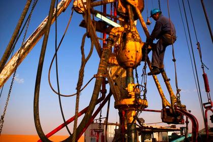U.S. RIGS UP 1 TO 764