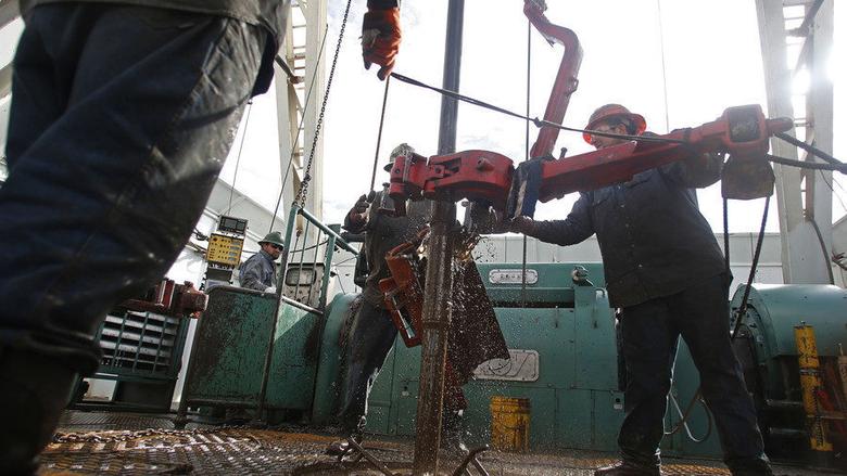 U.S. RIGS DOWN 3 TO 803