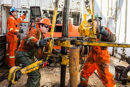 U.S. RIGS DOWN 4 TO 780