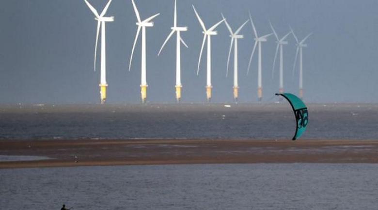 BRITAIN'S ENERGY INVESTMENT £40 BLN