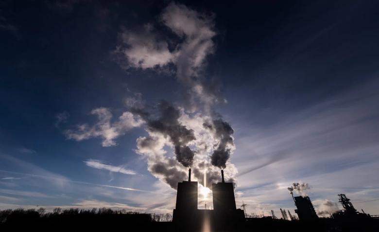 EUROPE'S GHG EMISSIONS DOWN