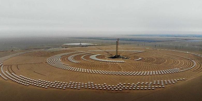 CHINA'S WIND, SOLAR POWER 1 GW