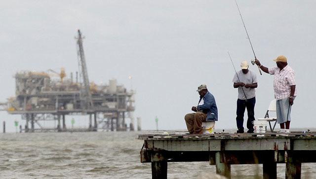 U.S. OIL RIGS DOWN 27