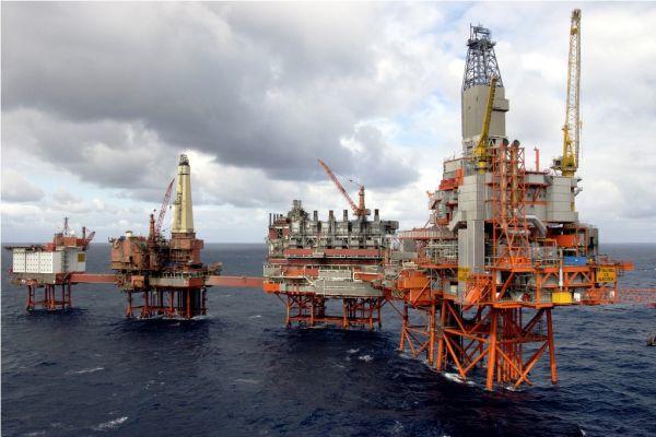 NORWAY'S OIL PRODUCTION DOWN 25,000
